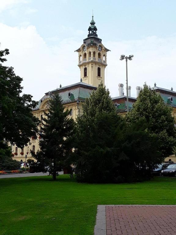 Tomka Apartman Szeged Luaran gambar