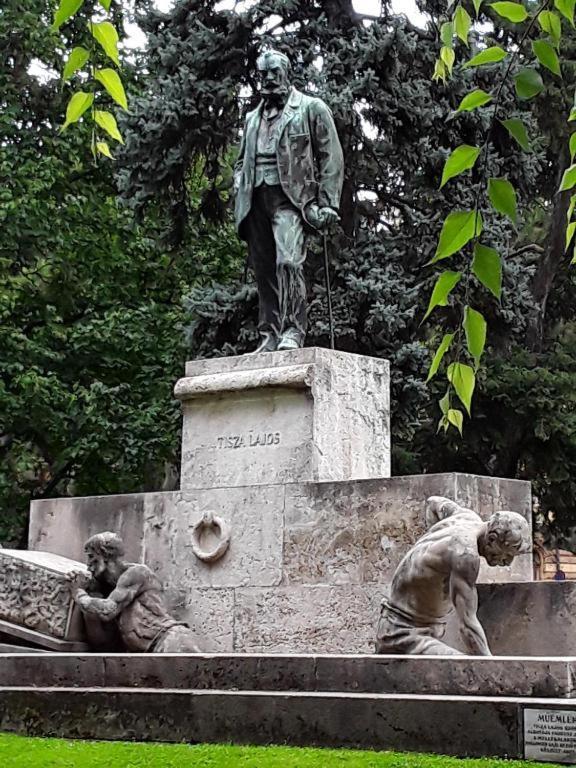 Tomka Apartman Szeged Luaran gambar