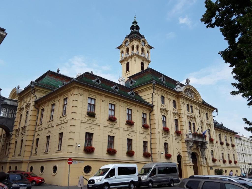 Tomka Apartman Szeged Luaran gambar